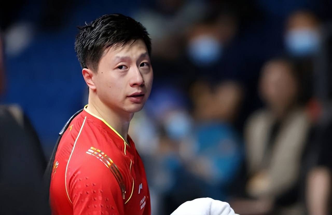 包含转会期体能课后，新疆广汇队长鼓劲备战社区盾，气氛紧张，控场能力受关注的词条-竞博电竞