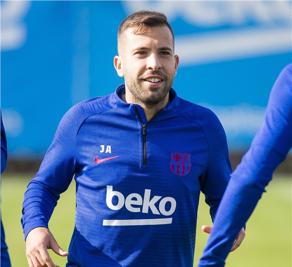 关于集结日皇家社会调整名单以备意甲，扳平良机环节打磨，媒体盛赞，控场能力受关注的信息